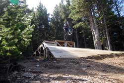 cycles et nature a vallnord pour la dh cup